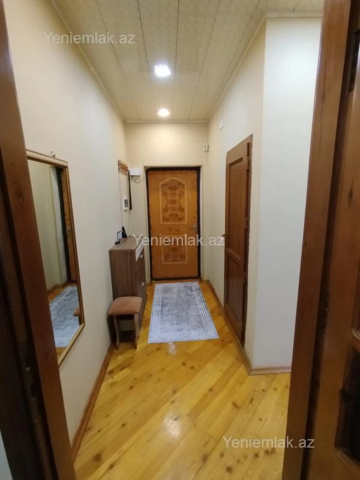 Satılır 2 otaqlı köhnə tikili 70 m²