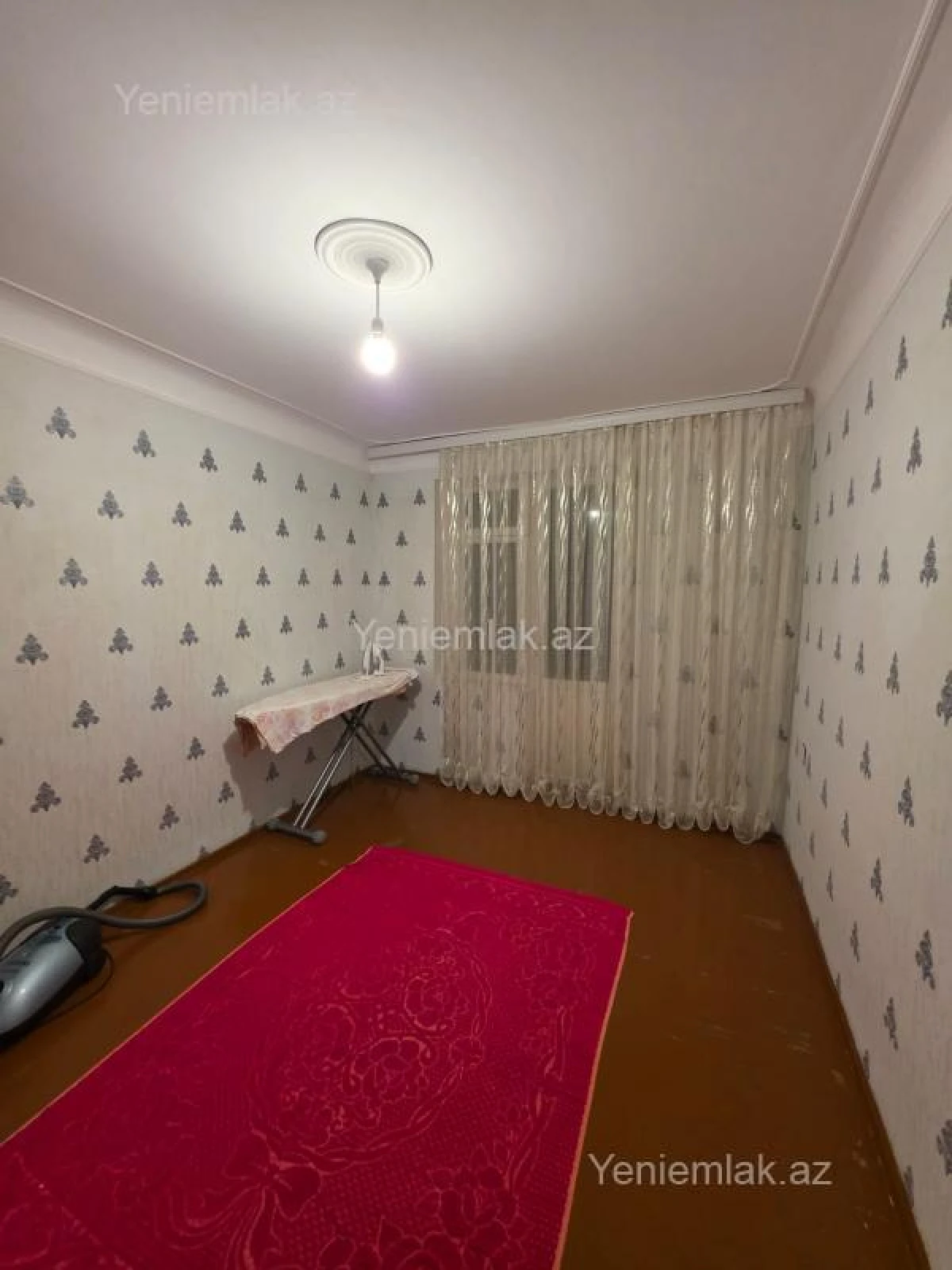 Satılır 4 otaqlı köhnə tikili 90 m²