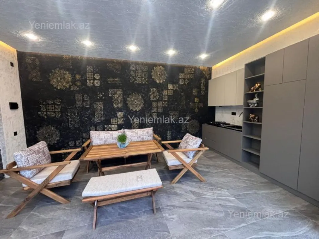 Satılır 4 otaqlı həyət evi 160 m²