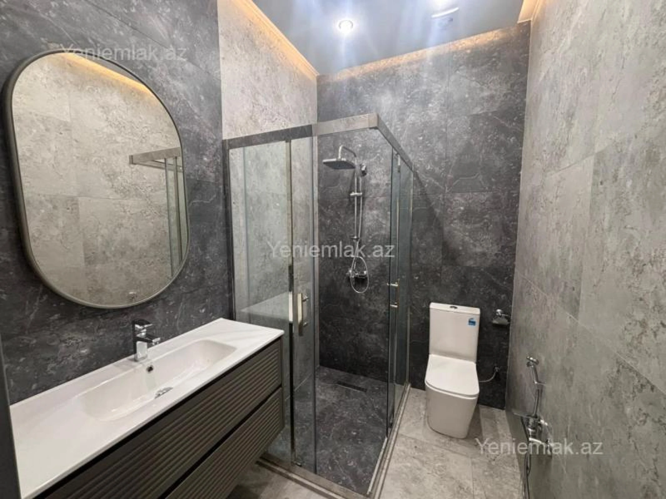 Satılır 4 otaqlı həyət evi 160 m²