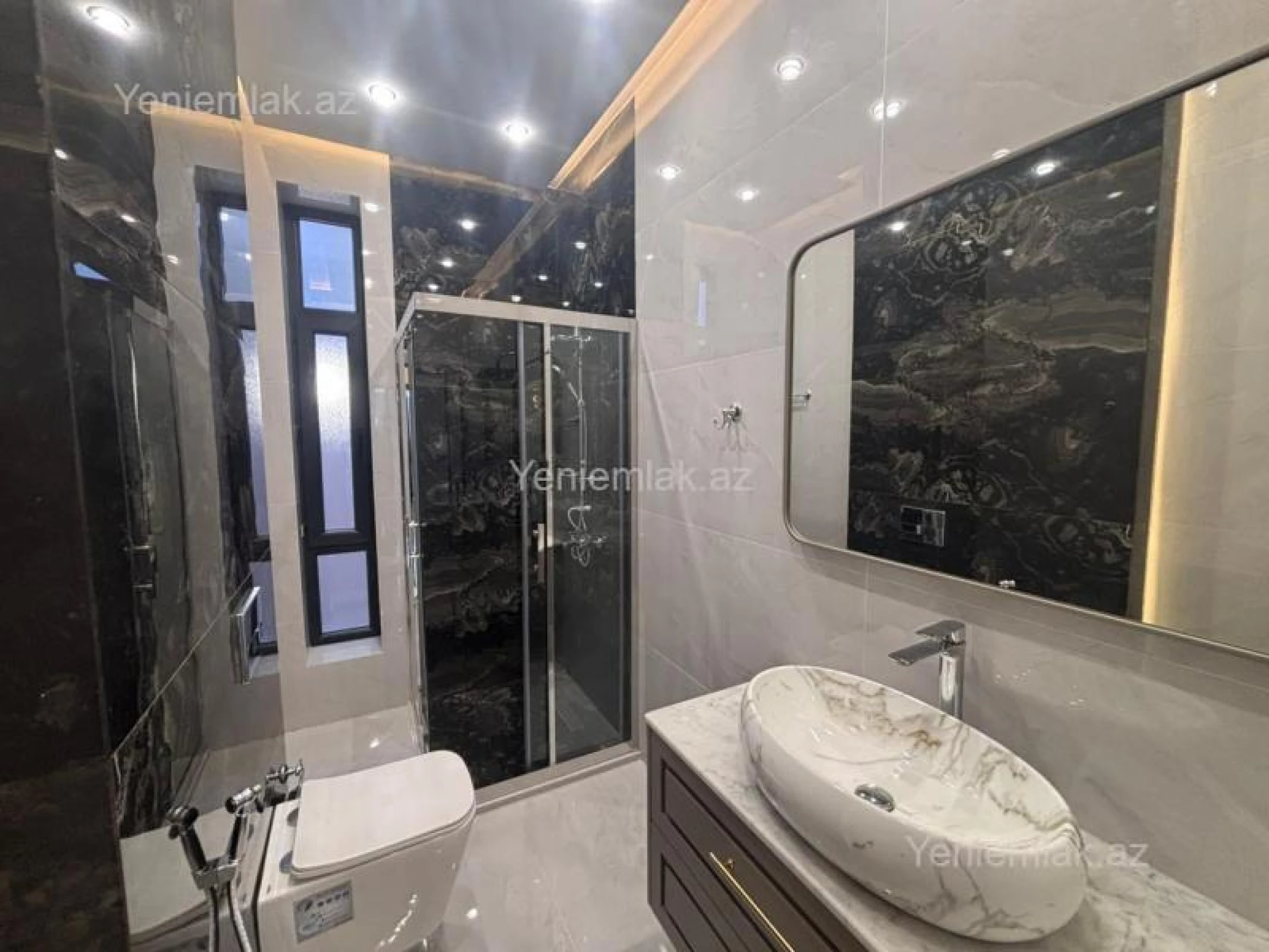 Satılır 4 otaqlı həyət evi 160 m²