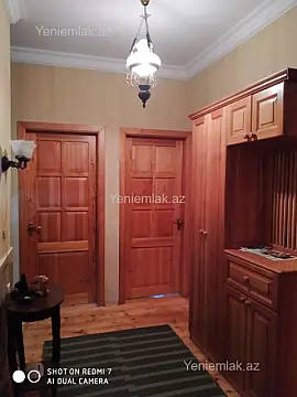 Satılır 4 otaqlı köhnə tikili 123 m²