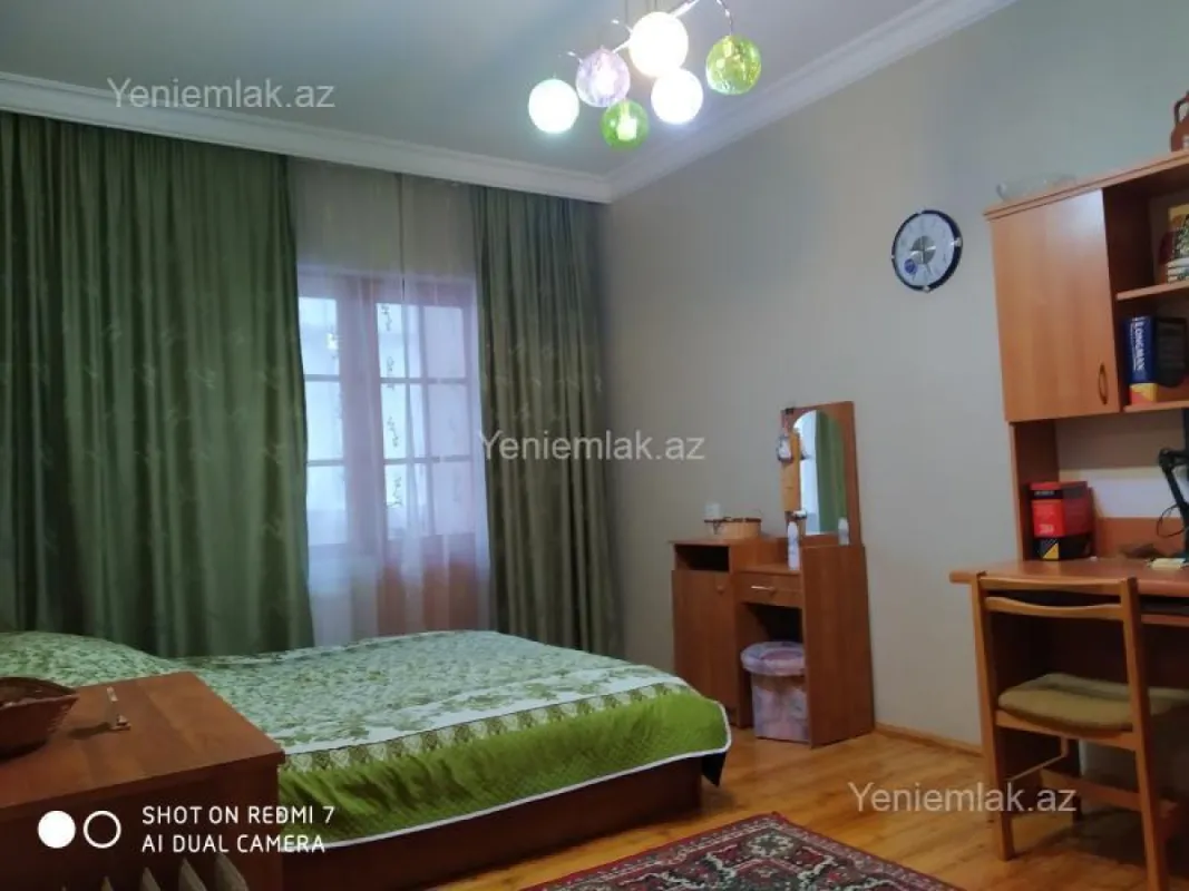 Satılır 4 otaqlı köhnə tikili 123 m²