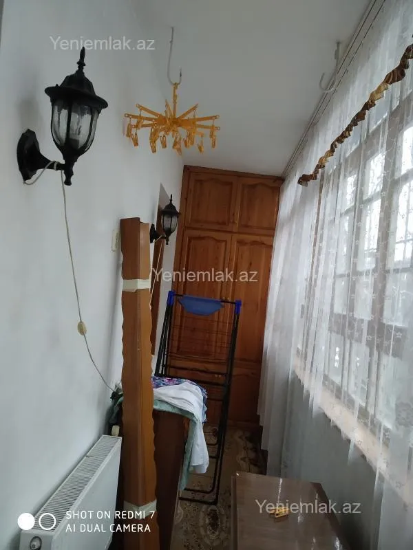 Satılır 4 otaqlı köhnə tikili 123 m²