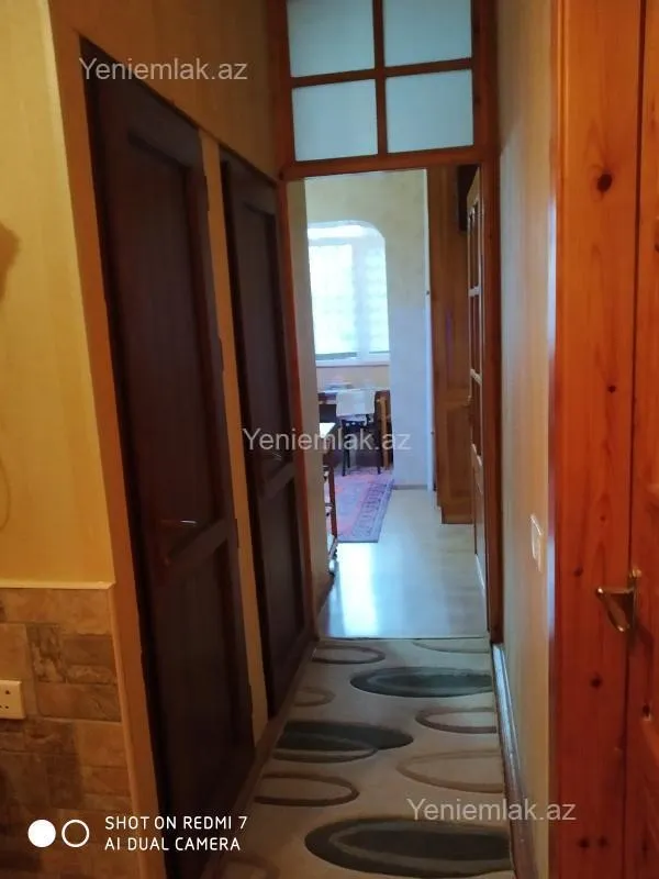 Satılır 4 otaqlı köhnə tikili 123 m²