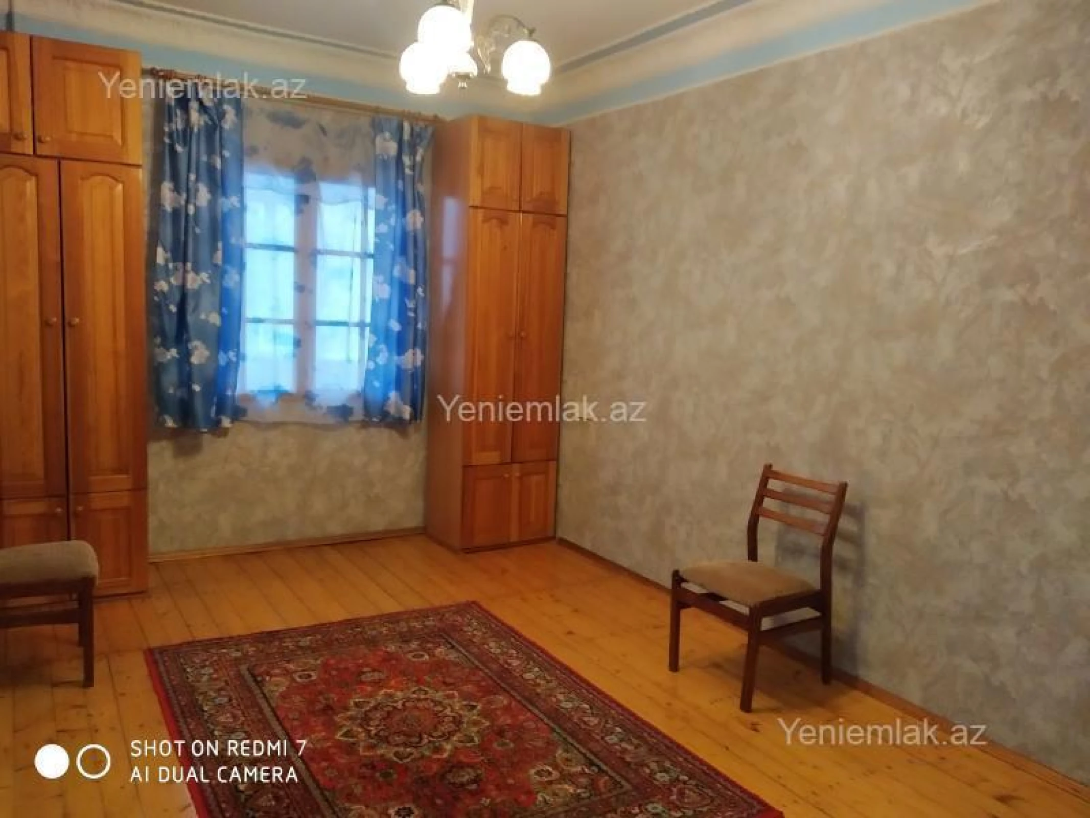 Satılır 4 otaqlı köhnə tikili 123 m²