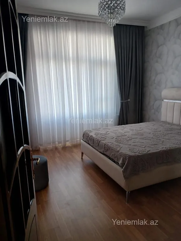 Satılır 2 otaqlı köhnə tikili 60 m²