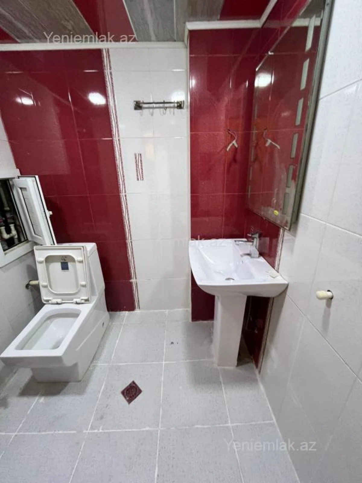 Satılır 3 otaqlı yeni tikili 70 m²