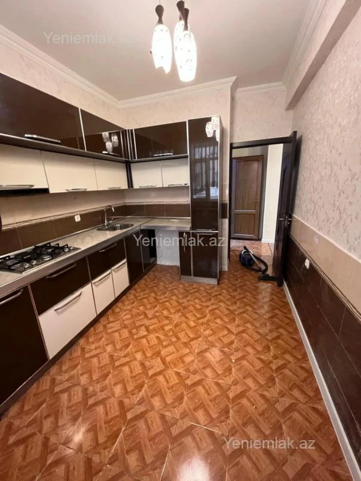 Satılır 3 otaqlı yeni tikili 70 m²