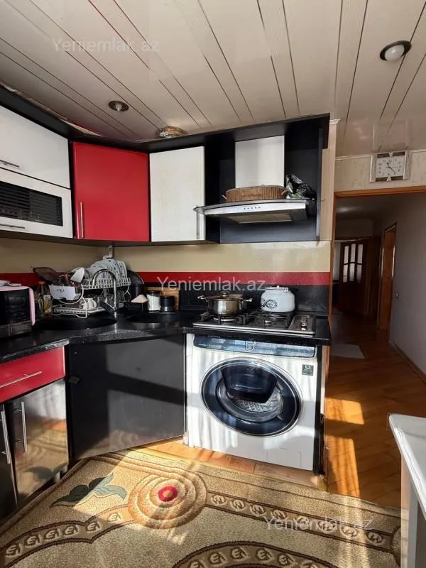 Satılır 3 otaqlı köhnə tikili 70 m²