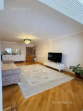 Satılır 3 otaqlı köhnə tikili 70 m² — Bakı, Nizami 3 otaq 70.00 m²