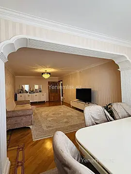 Satılır 3 otaqlı köhnə tikili 70 m²