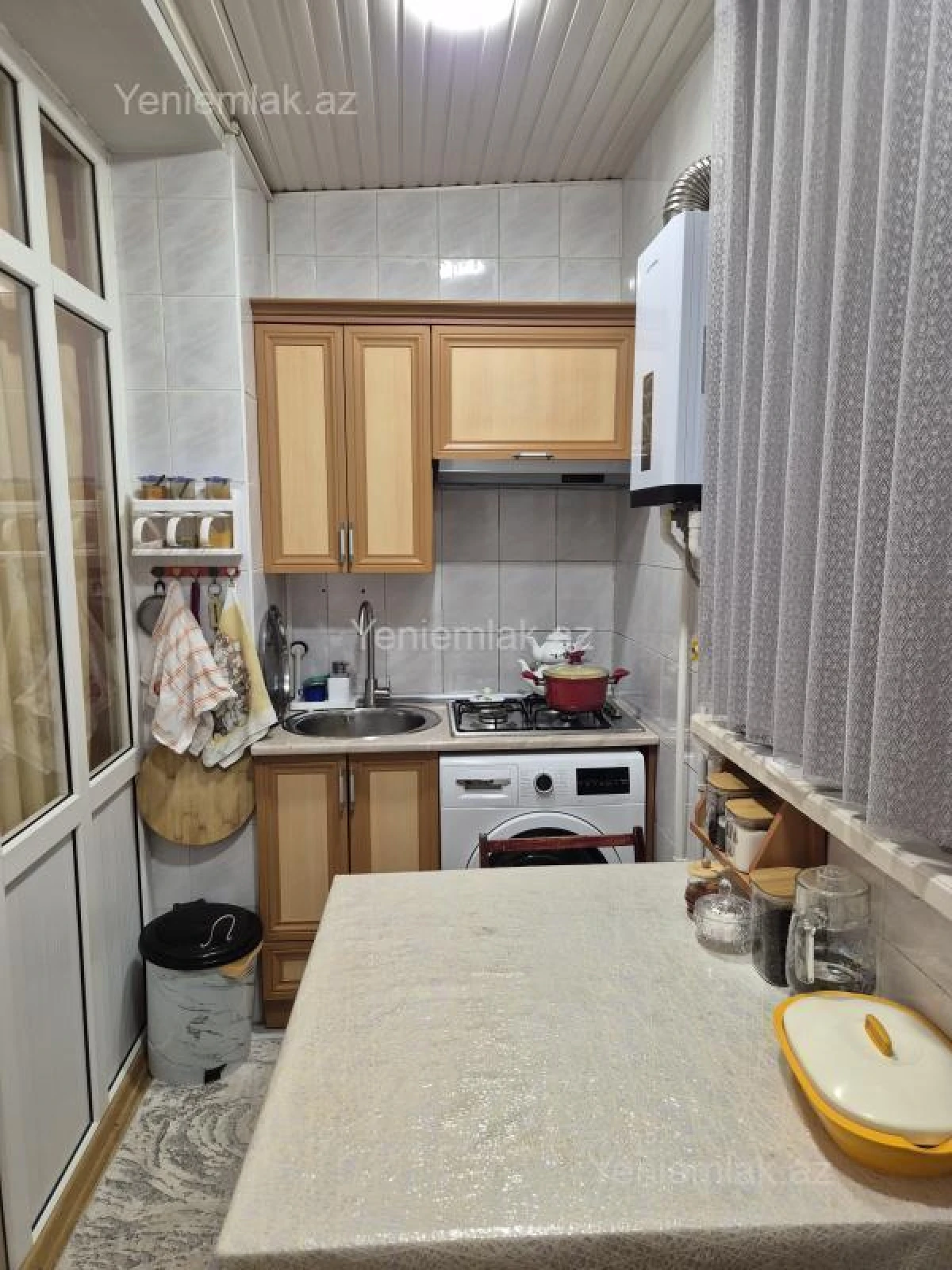 Satılır 2 otaqlı köhnə tikili 58 m²