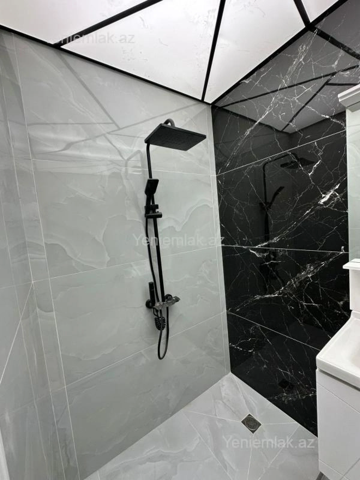 Satılır 3 otaqlı yeni tikili 85 m²