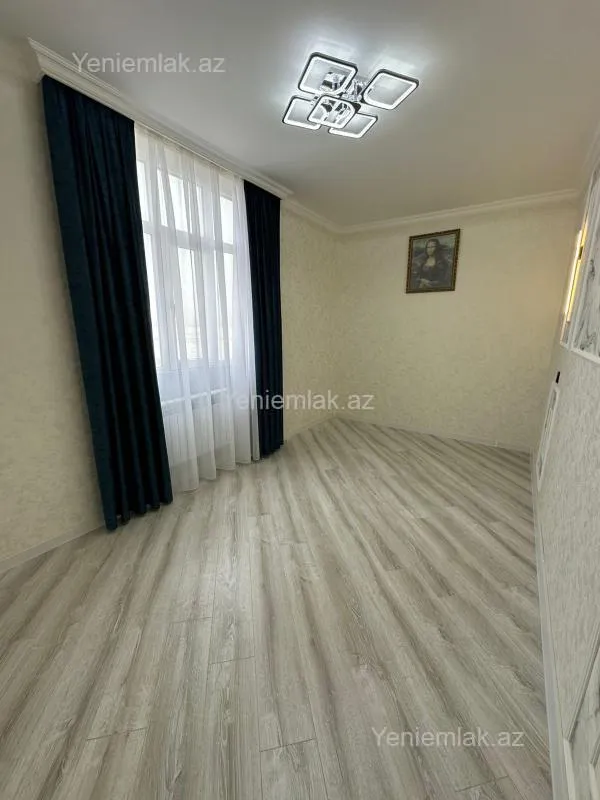 Satılır 3 otaqlı yeni tikili 85 m²