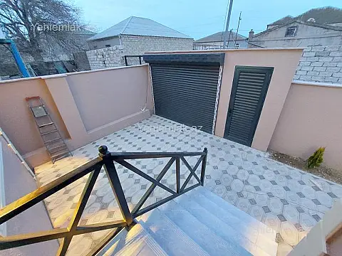 Satılır 3 otaqlı həyət evi 100 m²