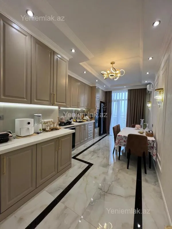 Satılır 2 otaqlı yeni tikili 100 m²