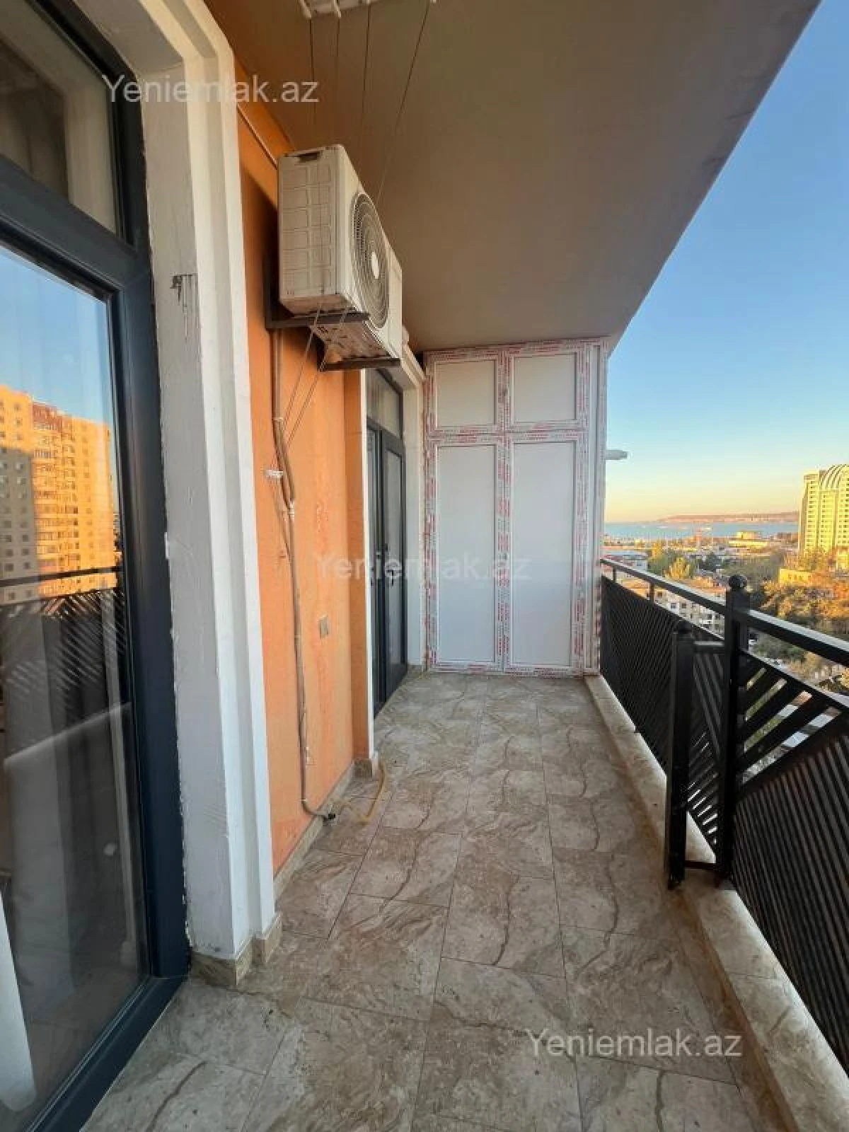 Satılır 2 otaqlı yeni tikili 100 m²