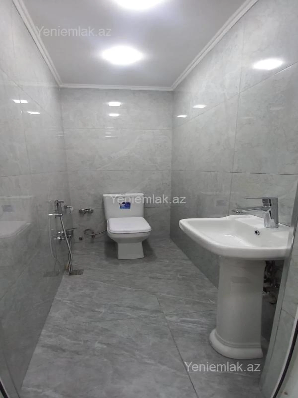 Satılır 2 otaqlı yeni tikili 65 m²