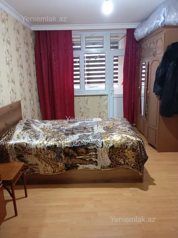 Satılır 3 otaqlı köhnə tikili 80 m²
