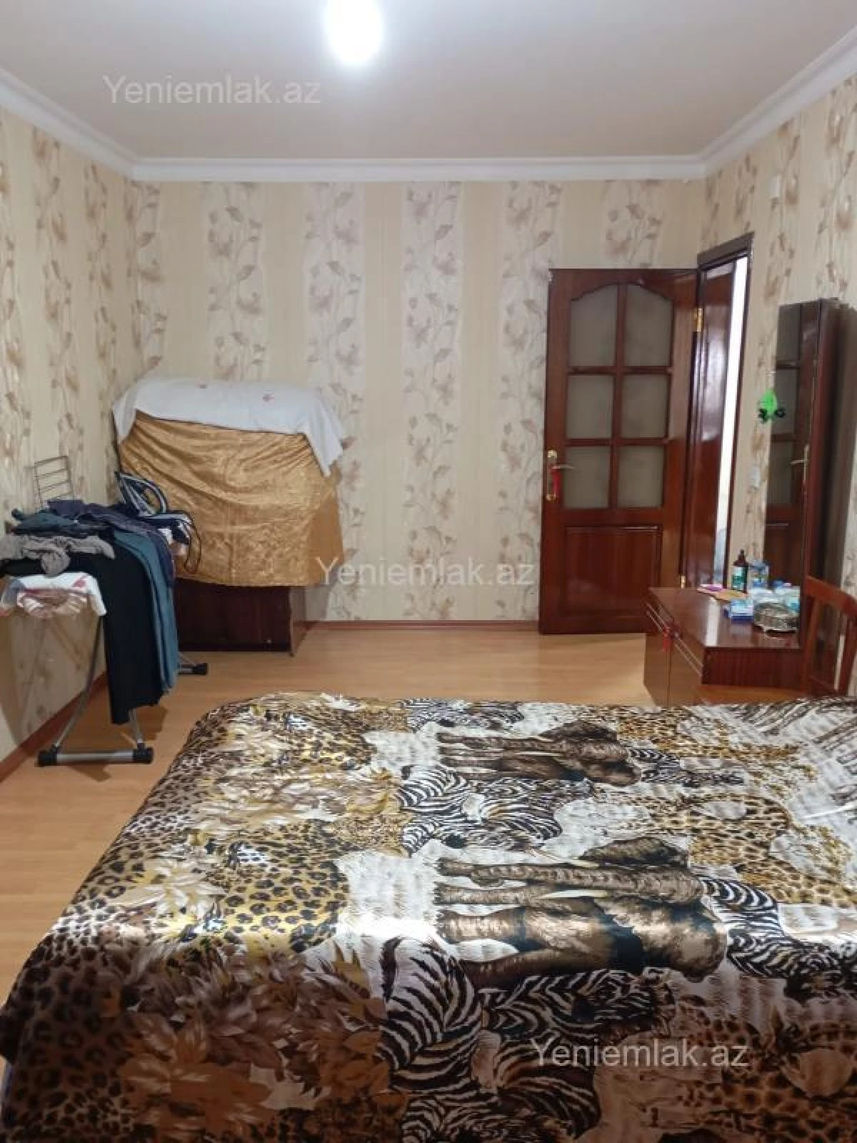 Satılır 3 otaqlı köhnə tikili 80 m²