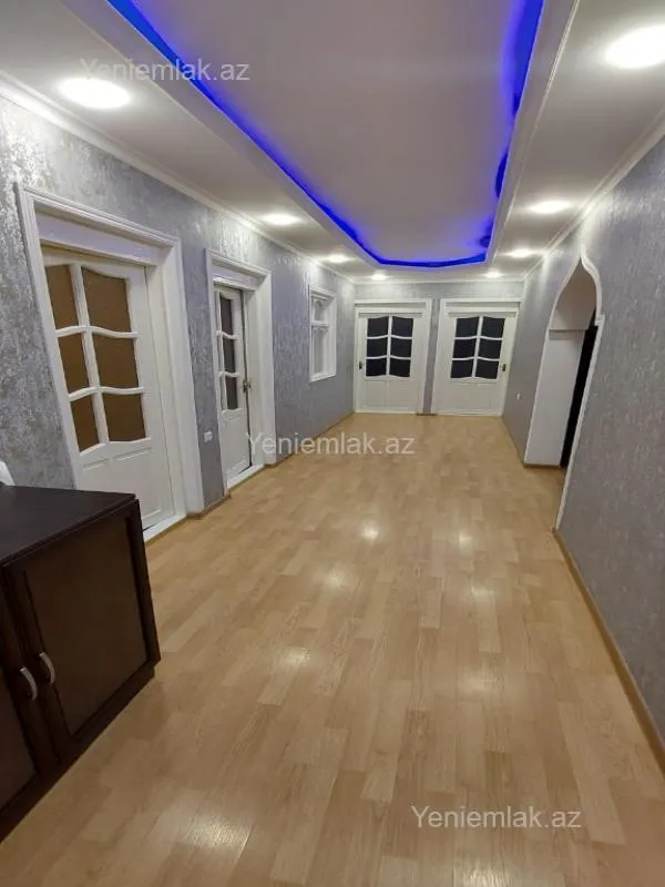 Satılır 7 otaqlı həyət evi 300 m²