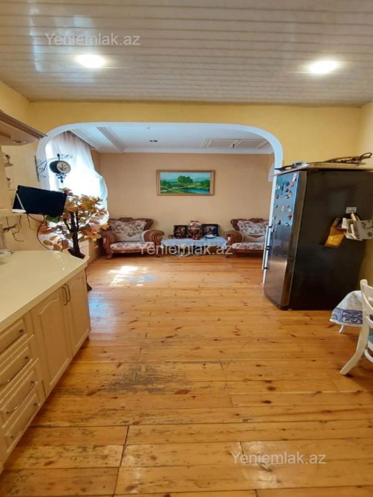 Satılır 7 otaqlı həyət evi 300 m²