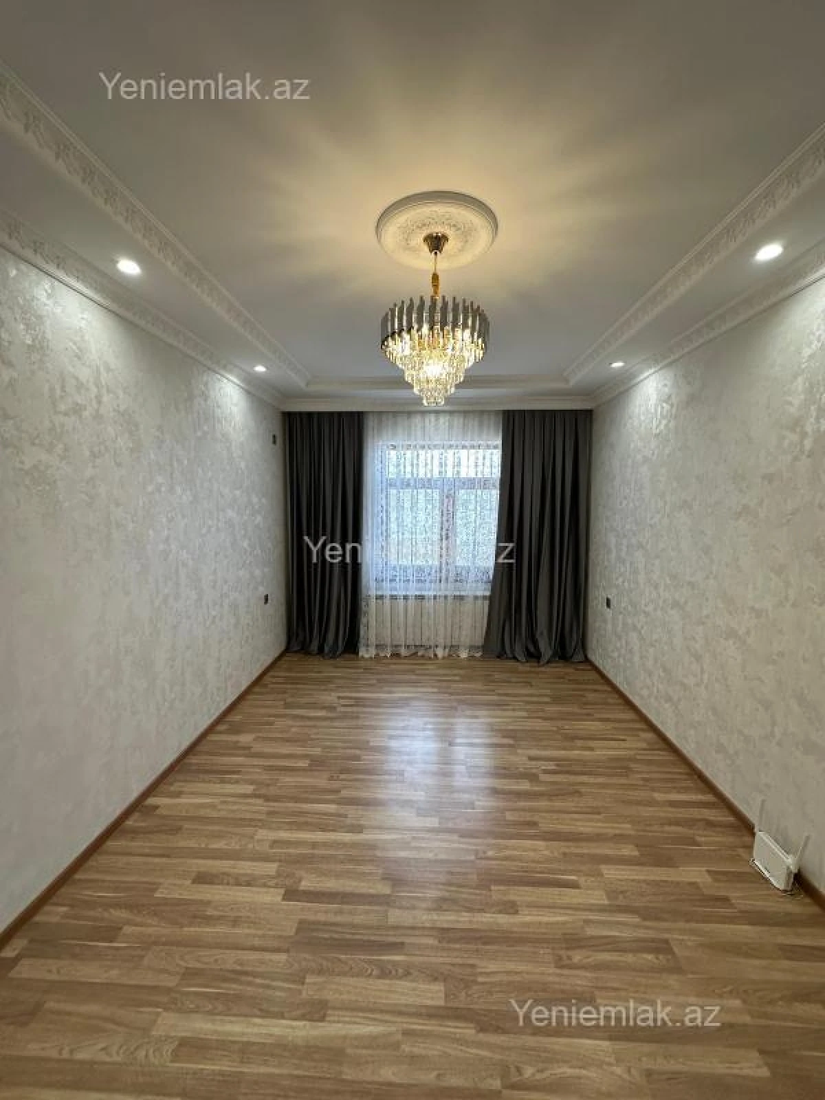 Satılır 1 otaqlı köhnə tikili 38 m²