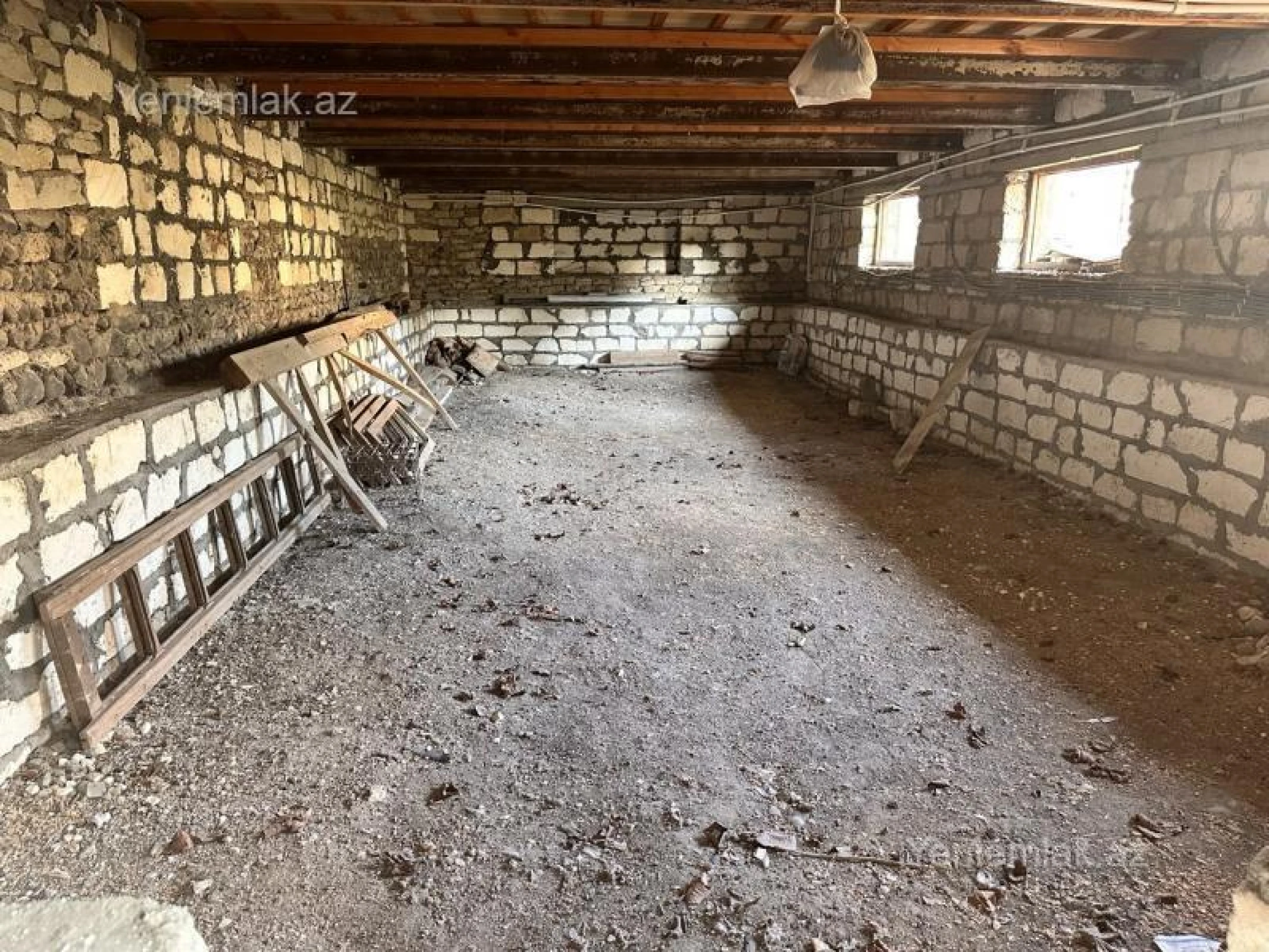 Satılır 3 otaqlı həyət evi 240 m²
