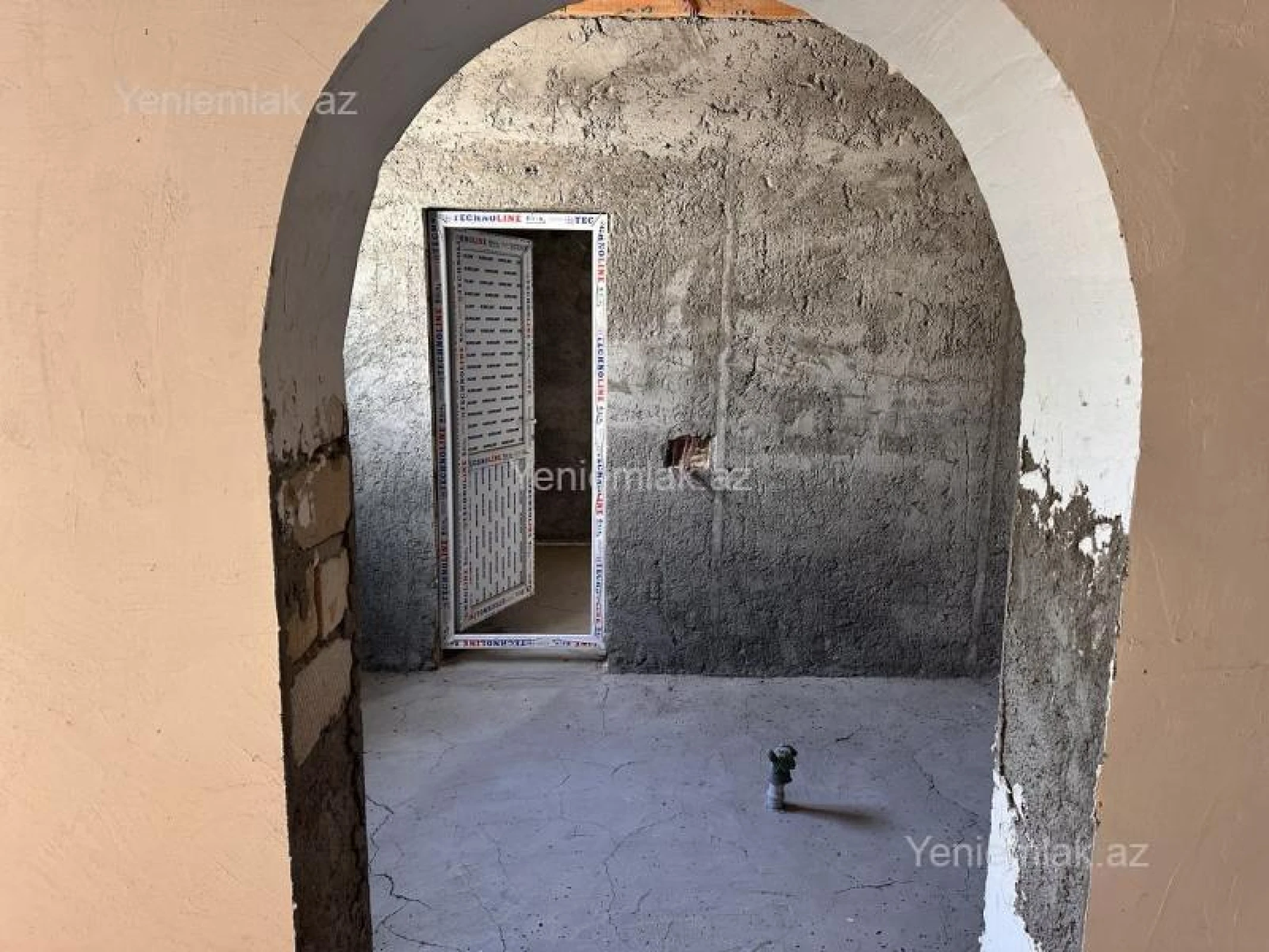 Satılır 3 otaqlı həyət evi 240 m²