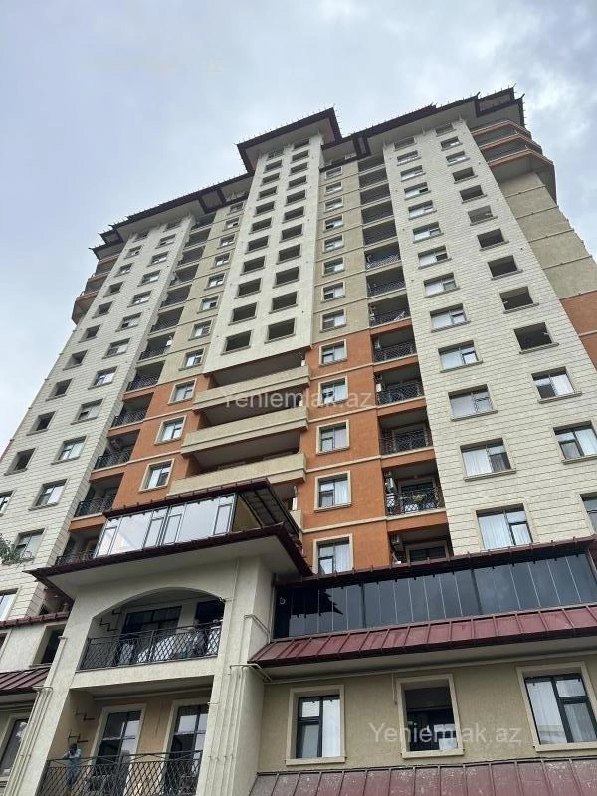 Satılır 2 otaqlı yeni tikili 116 m²