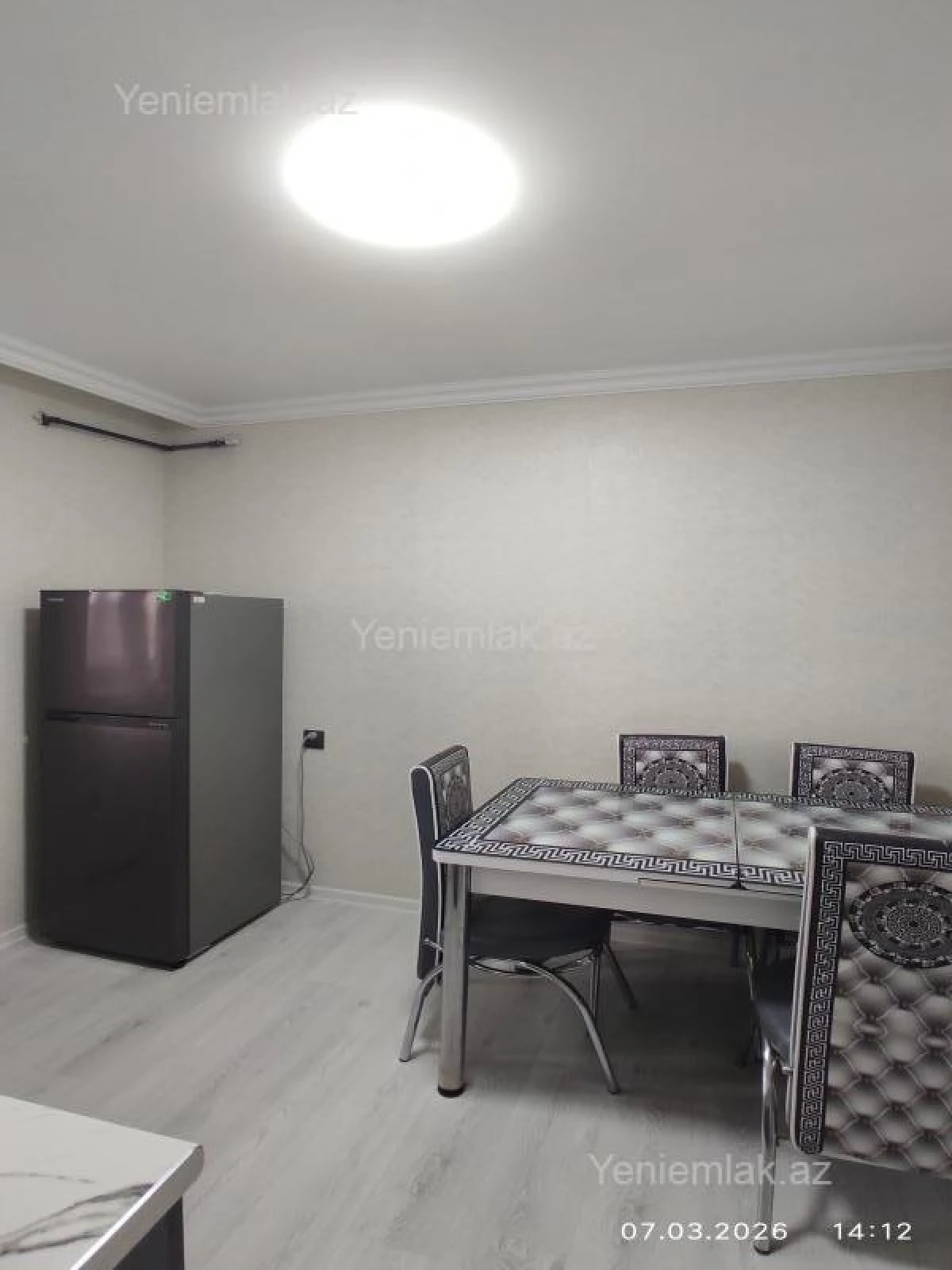 Satılır 3 otaqlı köhnə tikili 84 m²