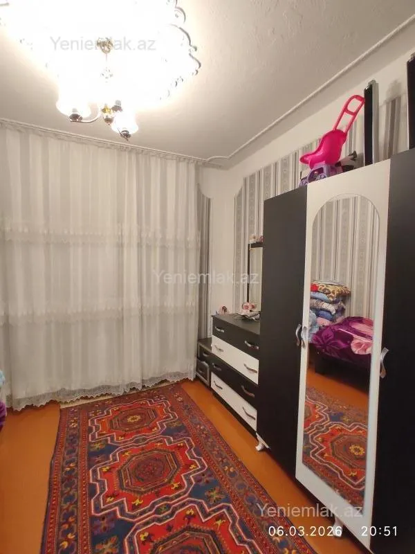 Satılır 4 otaqlı köhnə tikili 94 m²
