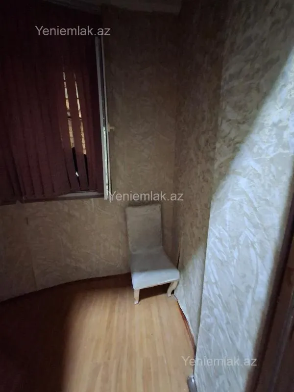 Satılır 3 otaqlı köhnə tikili 45 m²