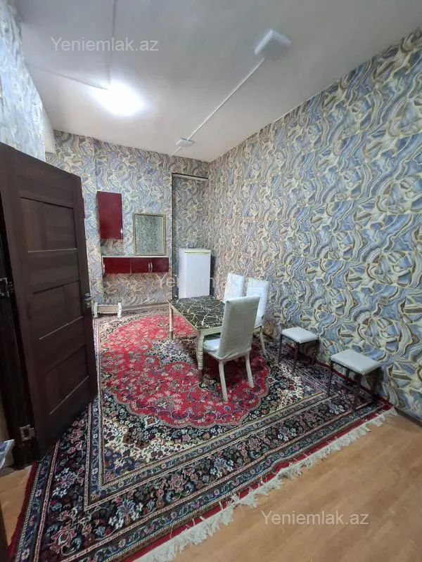 Satılır 3 otaqlı köhnə tikili 45 m²