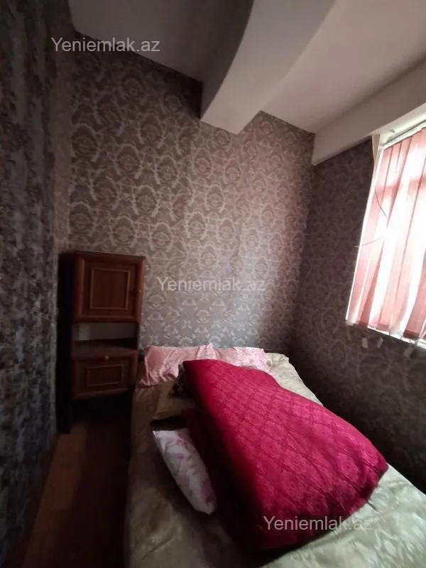 Satılır 3 otaqlı köhnə tikili 45 m²