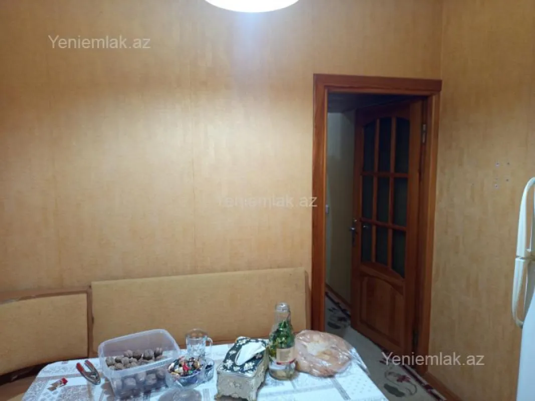 Satılır 2 otaqlı köhnə tikili 54 m²