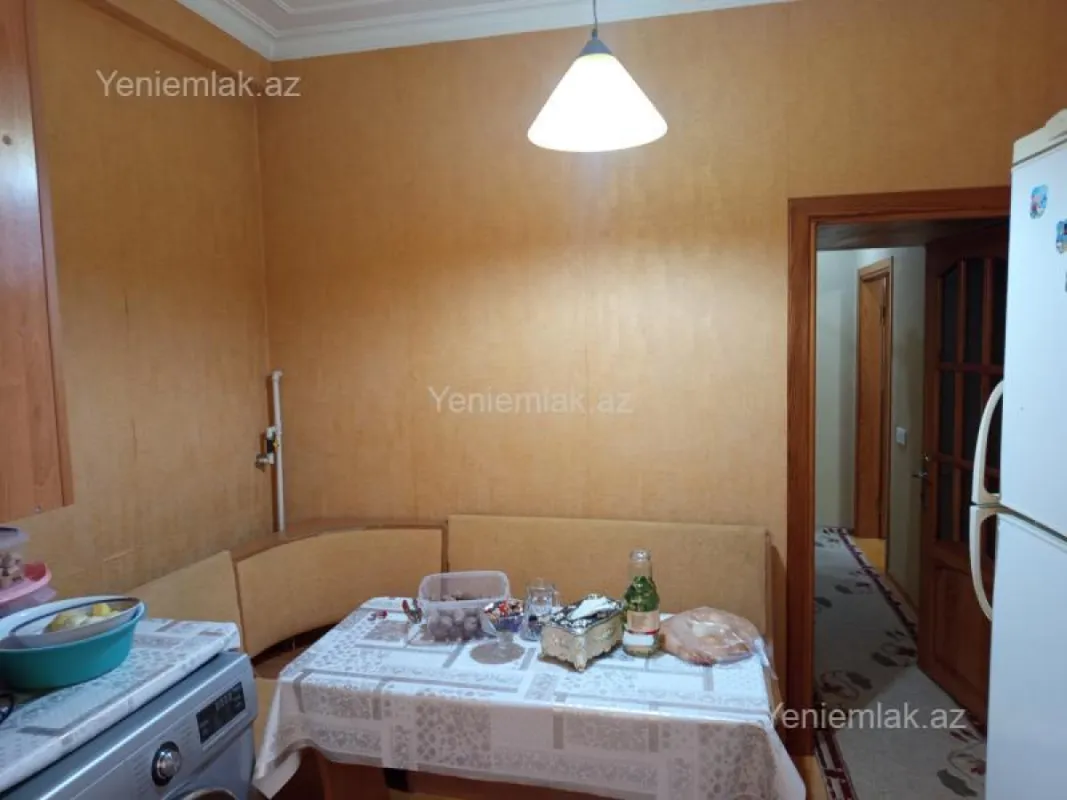 Satılır 2 otaqlı köhnə tikili 54 m²