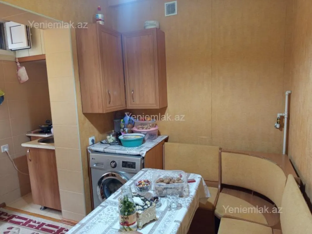 Satılır 2 otaqlı köhnə tikili 54 m²