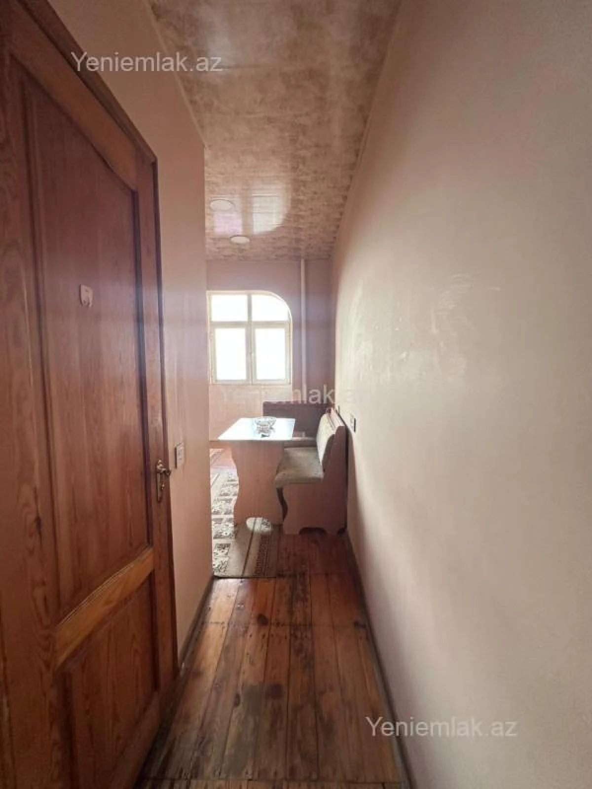 Satılır 4 otaqlı köhnə tikili 100 m²