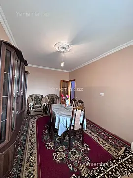 Satılır 4 otaqlı köhnə tikili 100 m²