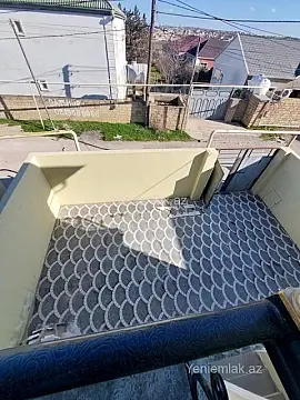 Satılır 6 otaqlı həyət evi 180 m²