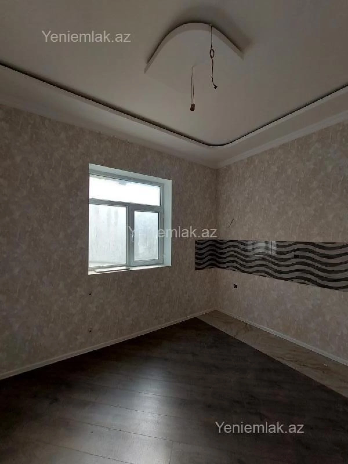 Satılır 6 otaqlı həyət evi 180 m²