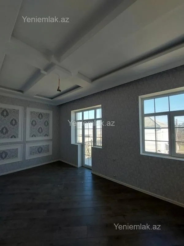 Satılır 6 otaqlı həyət evi 180 m²