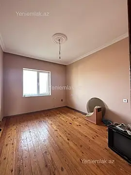 Satılır 4 otaqlı köhnə tikili 100 m²
