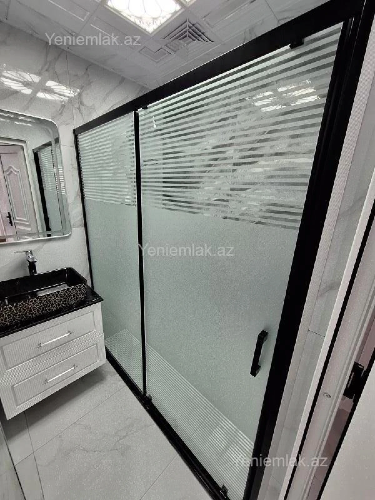 Satılır 3 otaqlı köhnə tikili 70 m²