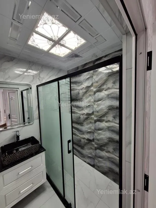 Satılır 3 otaqlı köhnə tikili 70 m²