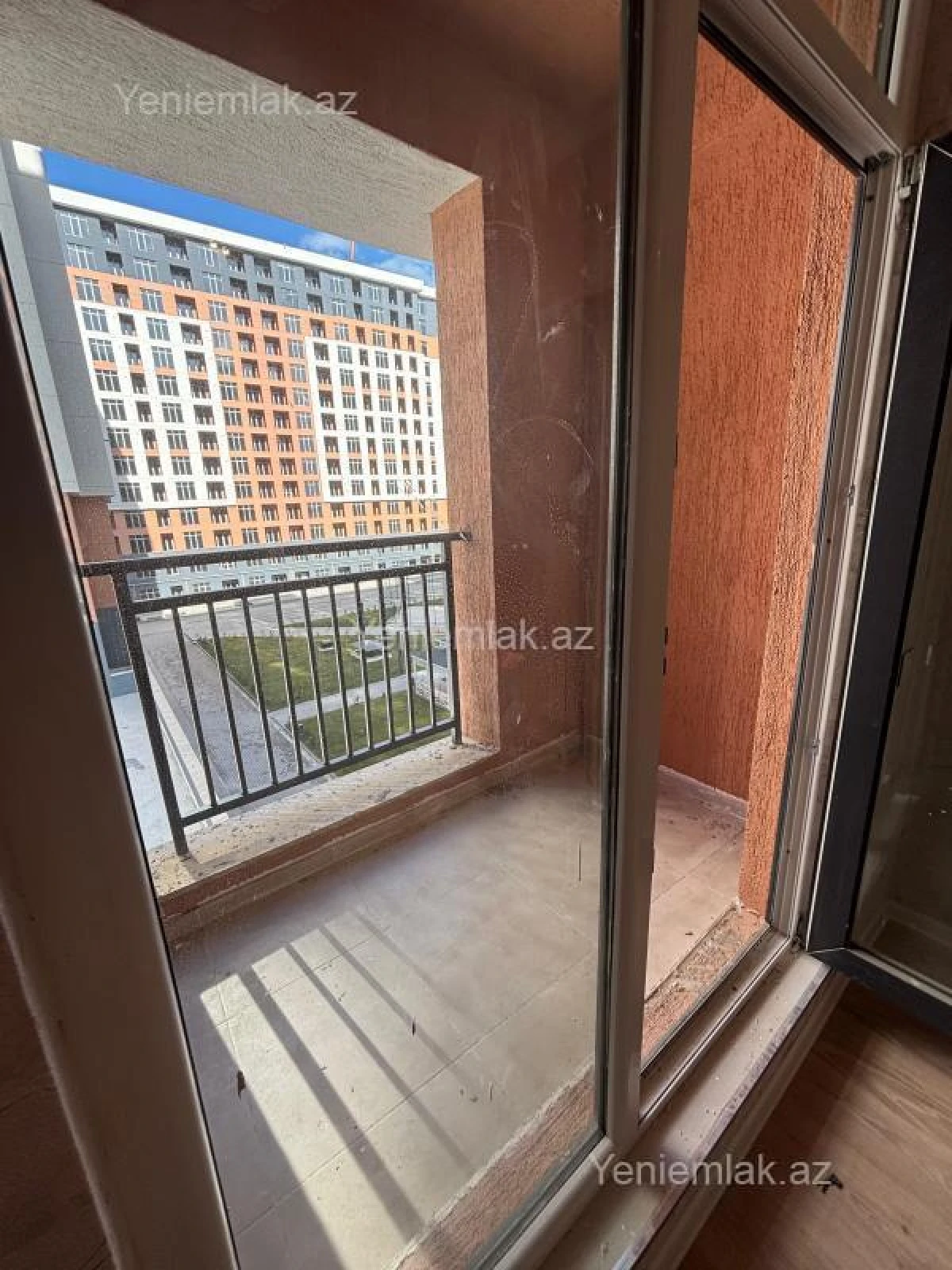 Satılır 2 otaqlı yeni tikili 76 m²