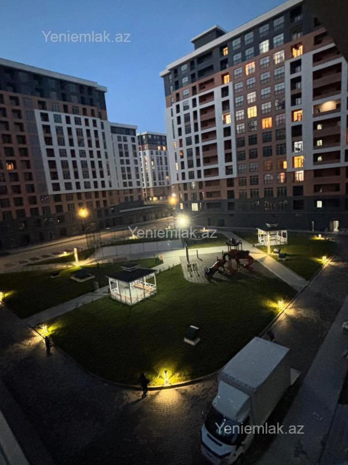 Satılır 2 otaqlı yeni tikili 76 m²