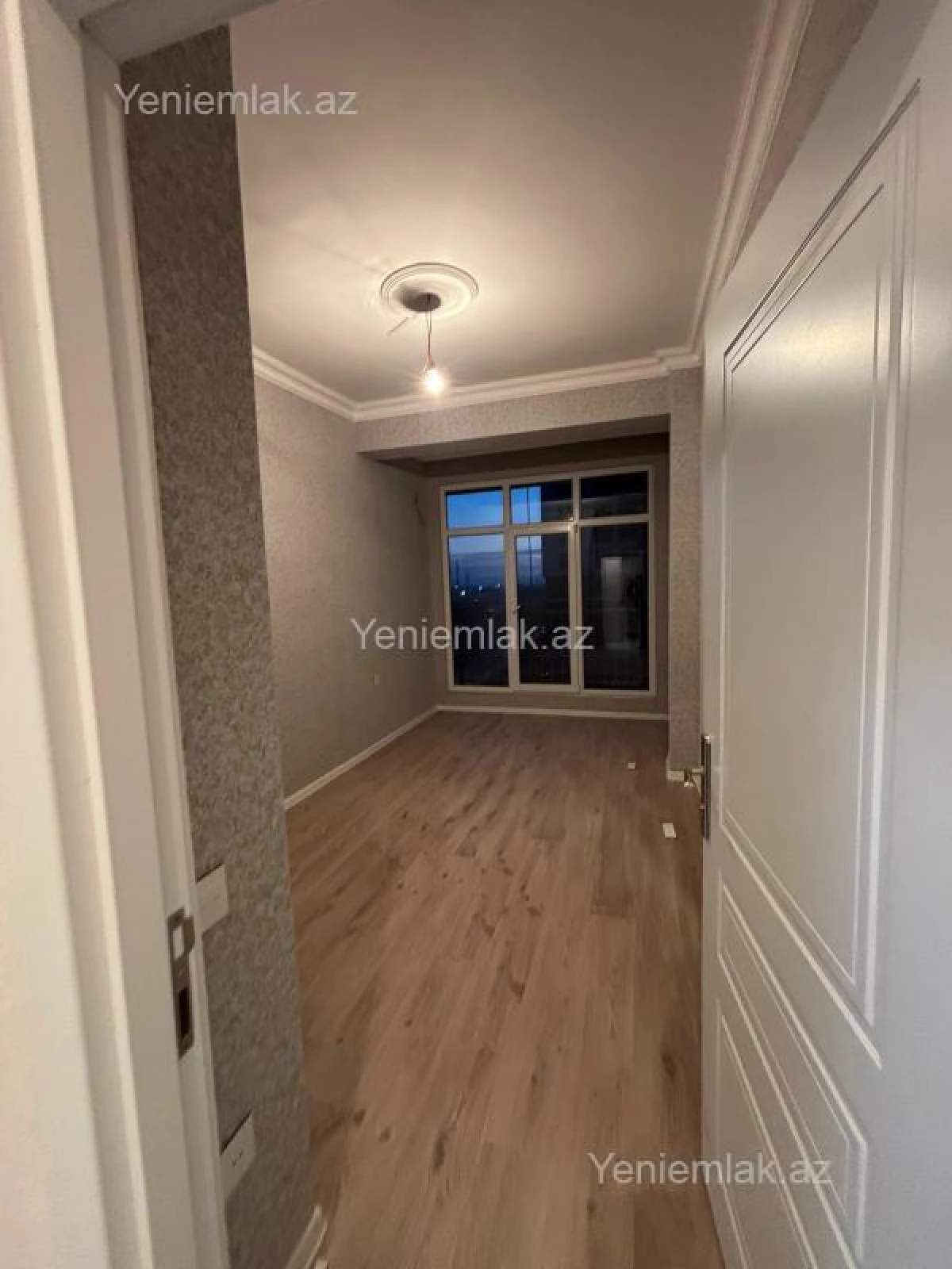 Satılır 2 otaqlı yeni tikili 76 m²